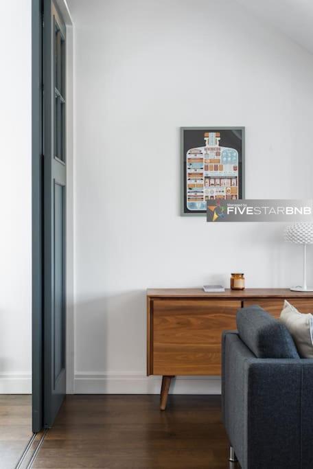 Cool Urban Apartment With Stunning Castle Views Εδιμβούργο Εξωτερικό φωτογραφία
